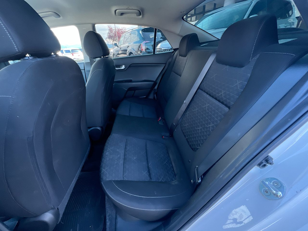 Thumbnail: 2019 Kia Rio - 10