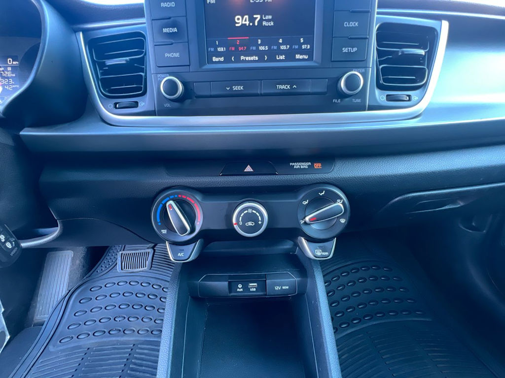 Thumbnail: 2019 Kia Rio - 24