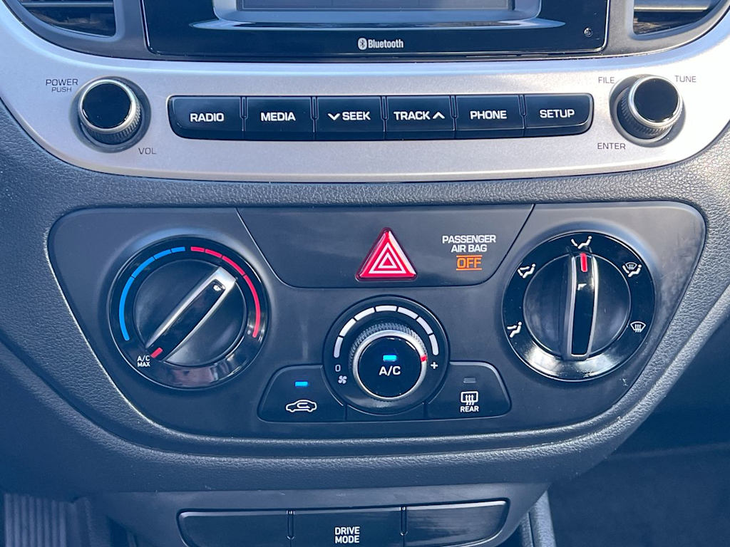 Thumbnail: 2021 Hyundai Accent - 23
