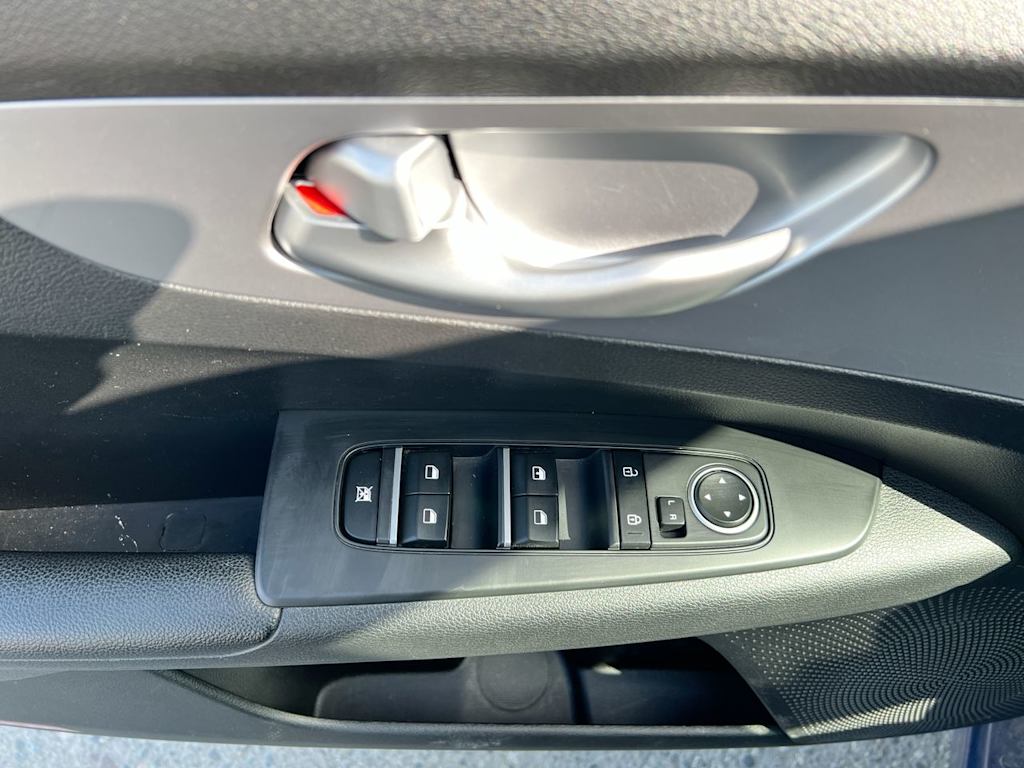 Thumbnail: 2023 Kia Forte - 20