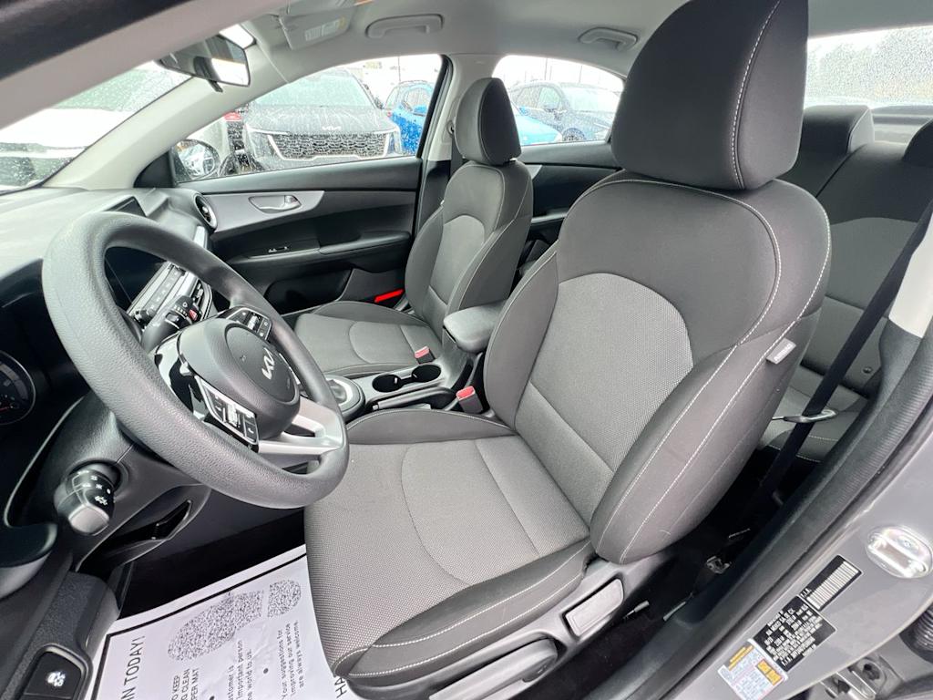 Thumbnail: 2023 Kia Forte - 8