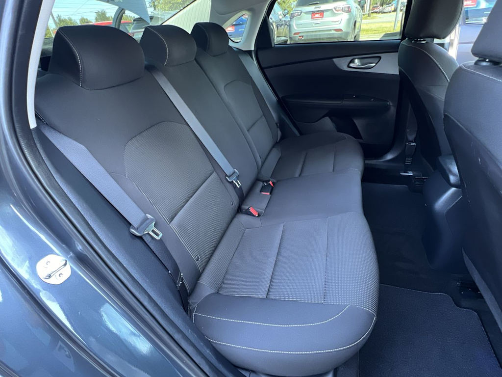 Thumbnail: 2021 Kia Forte - 26
