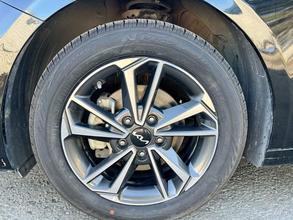 Thumbnail: 2023 Kia Forte - 6