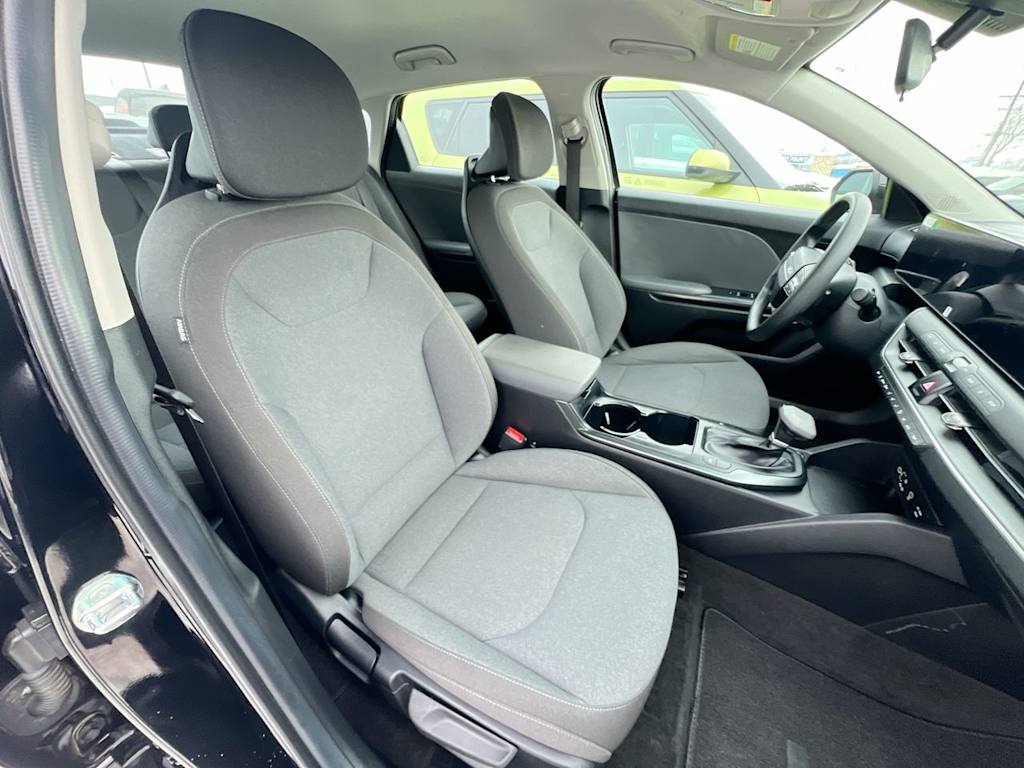 Thumbnail: 2025 Kia K4 - 9