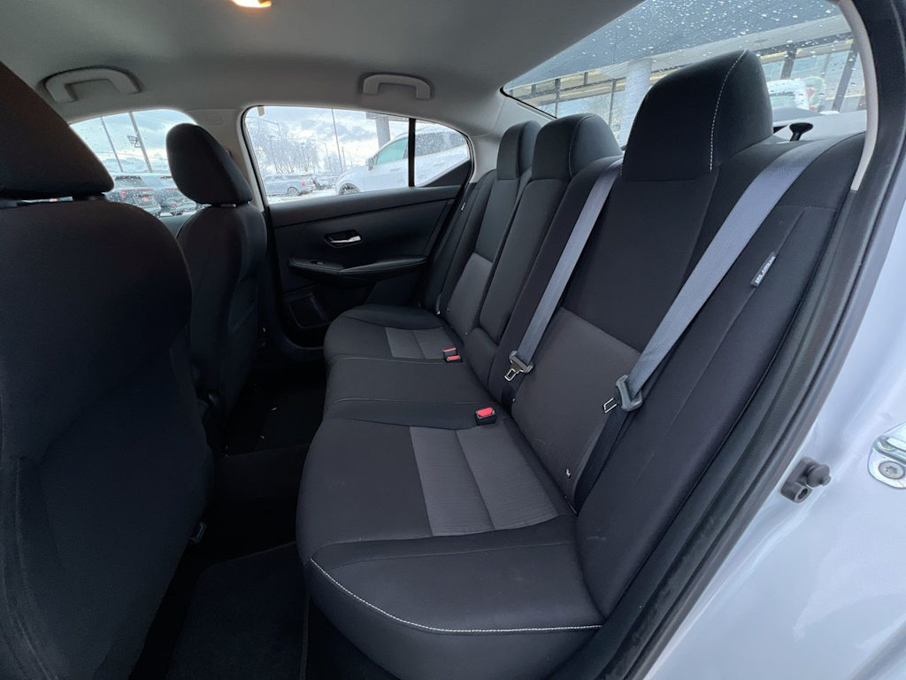 Thumbnail: 2022 Nissan Sentra - 10