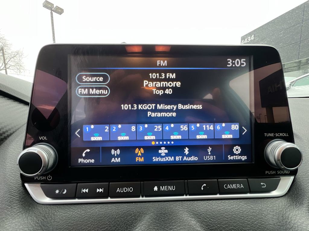 Thumbnail: 2023 Nissan Sentra - 11