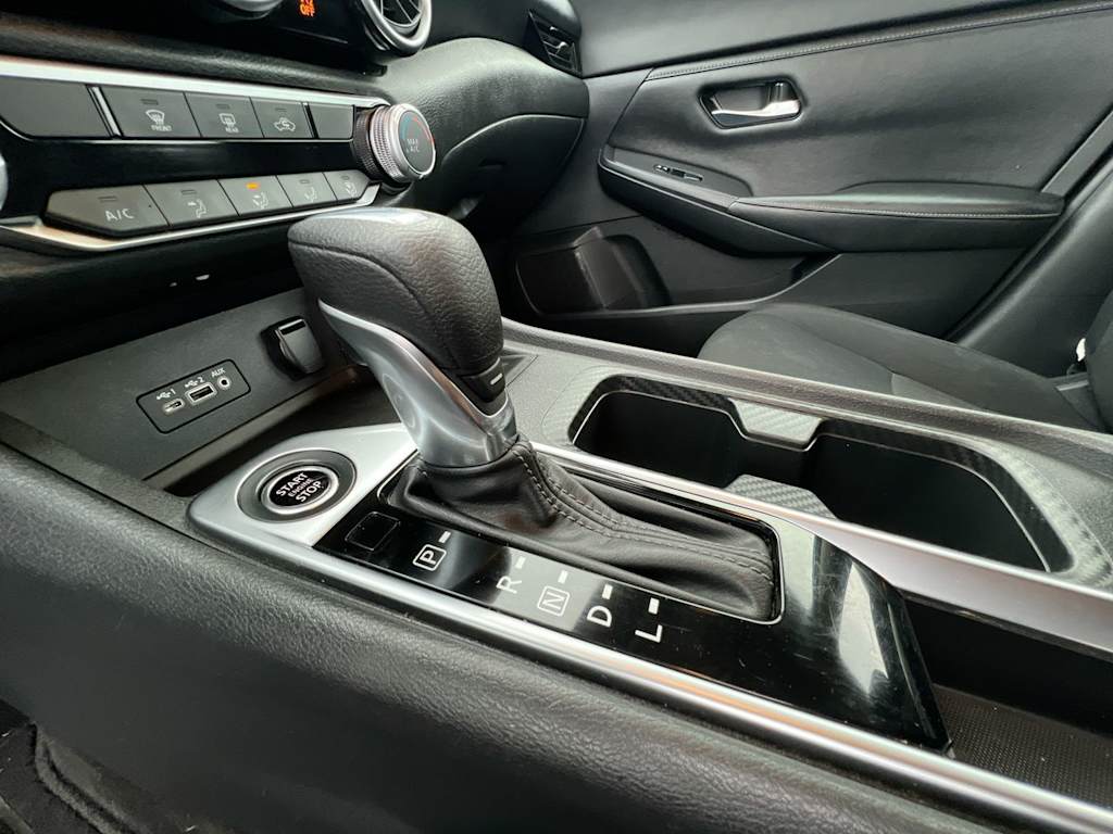 Thumbnail: 2023 Nissan Sentra - 12