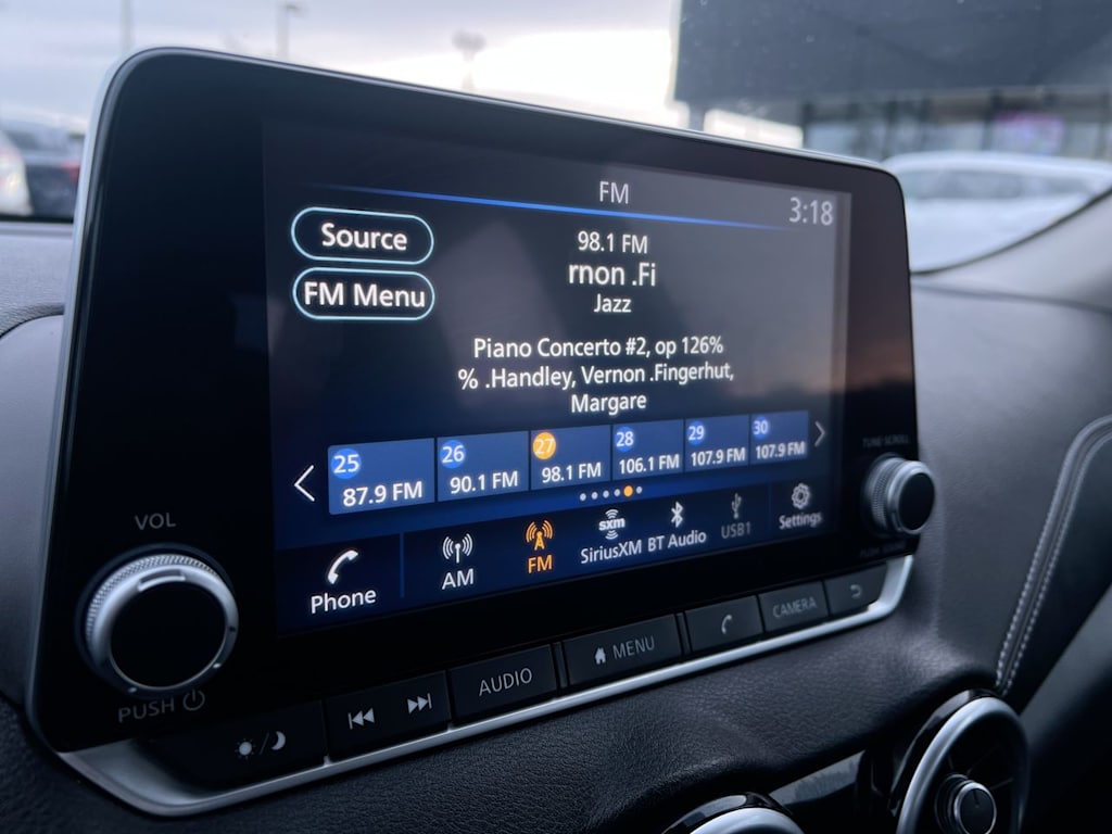 Thumbnail: 2023 Nissan Sentra - 11