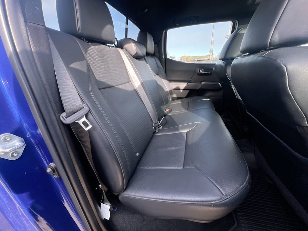 2023 Toyota Tacoma TRD Sport 27