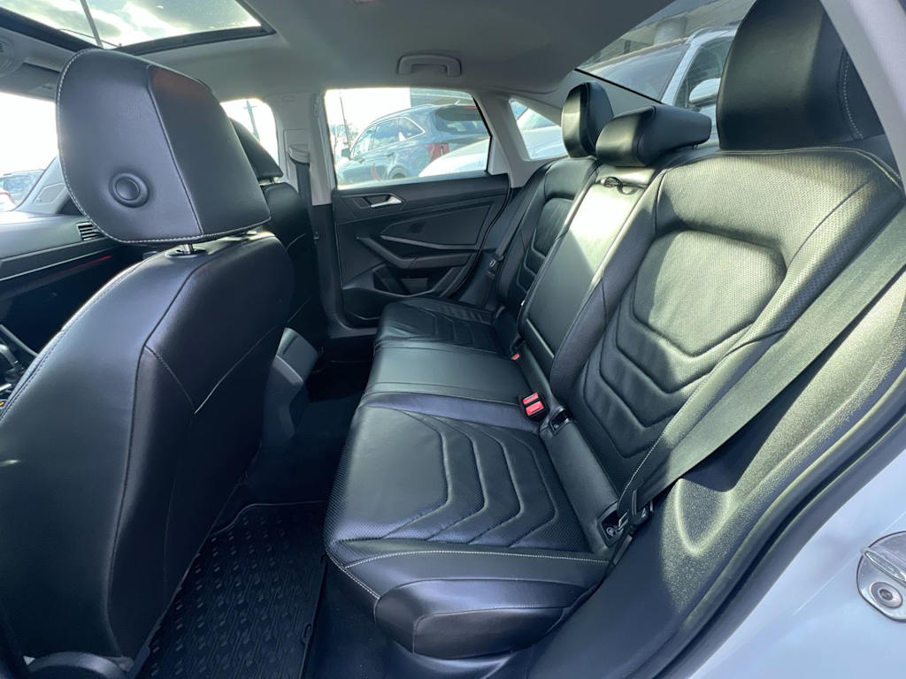 Thumbnail: 2019 Volkswagen Jetta - 9