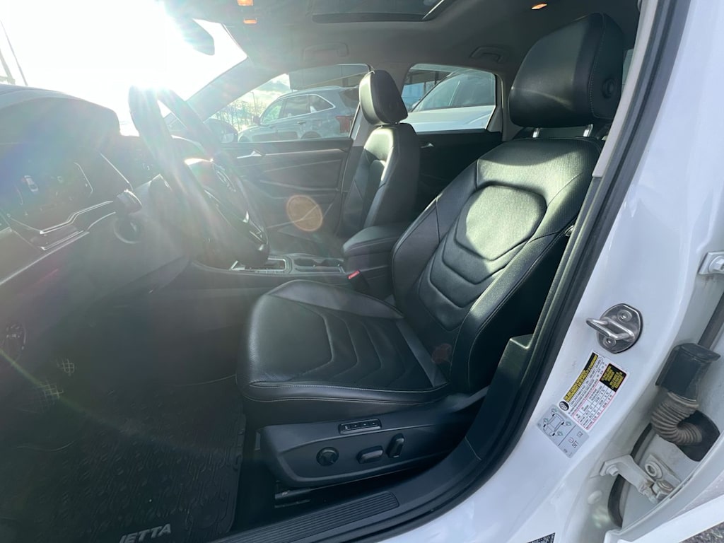 Thumbnail: 2019 Volkswagen Jetta - 20