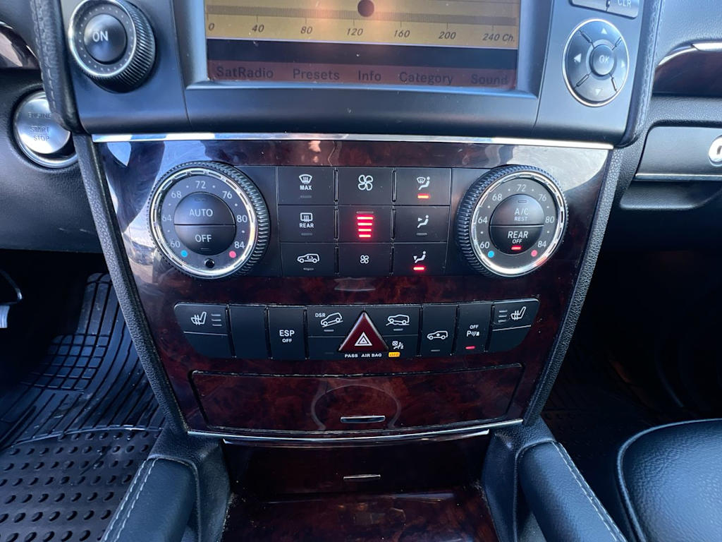 2011 Mercedes-Benz GL-Class GL 450 24