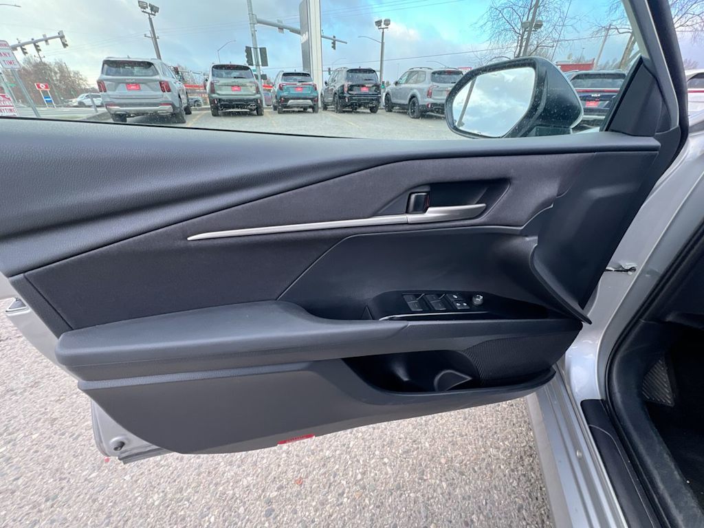 Thumbnail: 2025 Toyota Camry - 20