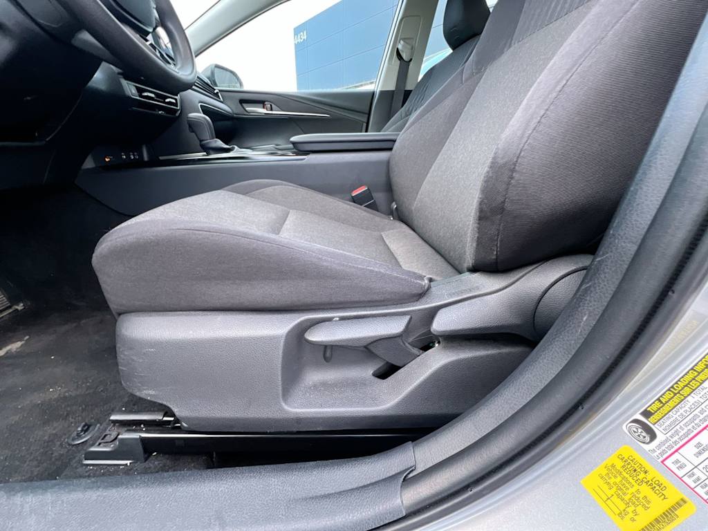 Thumbnail: 2025 Toyota Camry - 19