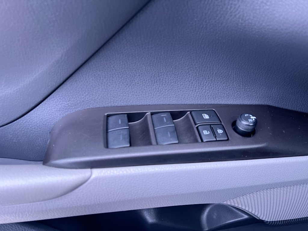 Thumbnail: 2023 Toyota Camry - 20