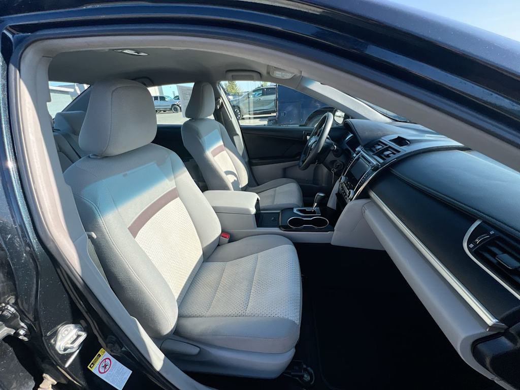 2012 Toyota Camry LE 8