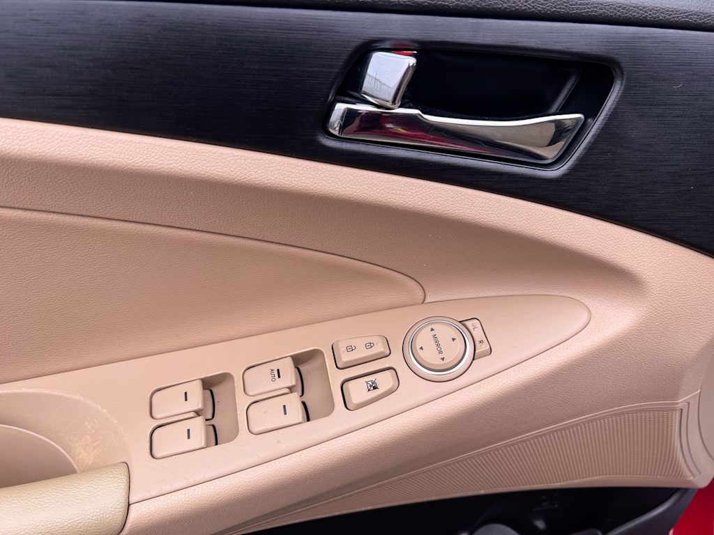 Thumbnail: 2014 Hyundai Sonata - 20