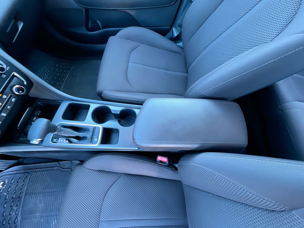 Thumbnail: 2019 Kia Optima - 10