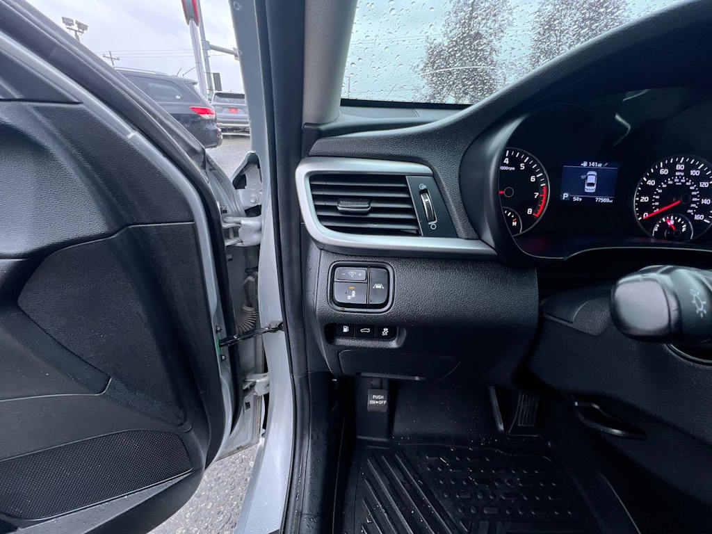 Thumbnail: 2020 Kia Optima - 22