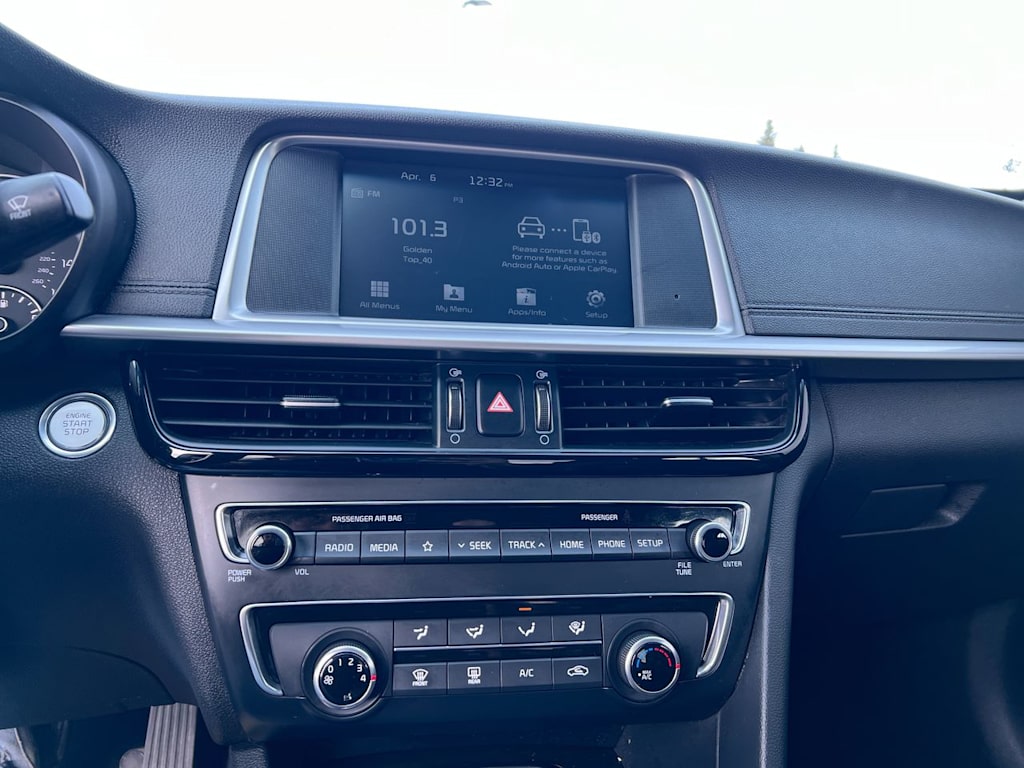 Thumbnail: 2020 Kia Optima - 23