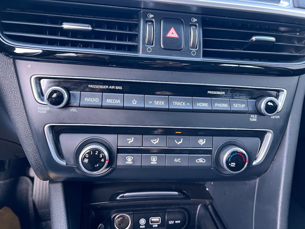 Thumbnail: 2020 Kia Optima - 24