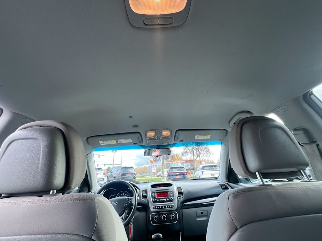 Thumbnail: 2015 Kia Sorento - 24
