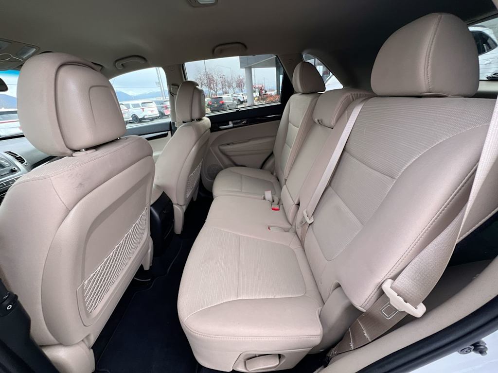 Thumbnail: 2015 Kia Sorento - 24