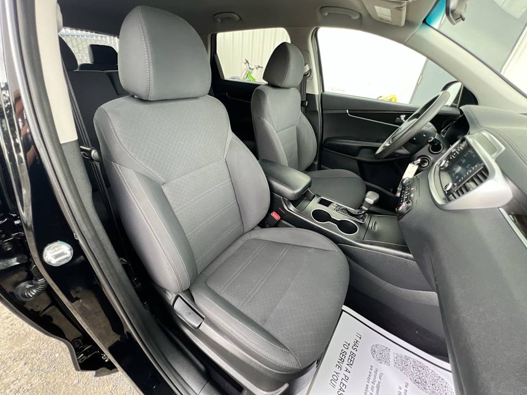 Thumbnail: 2020 Kia Sorento - 28