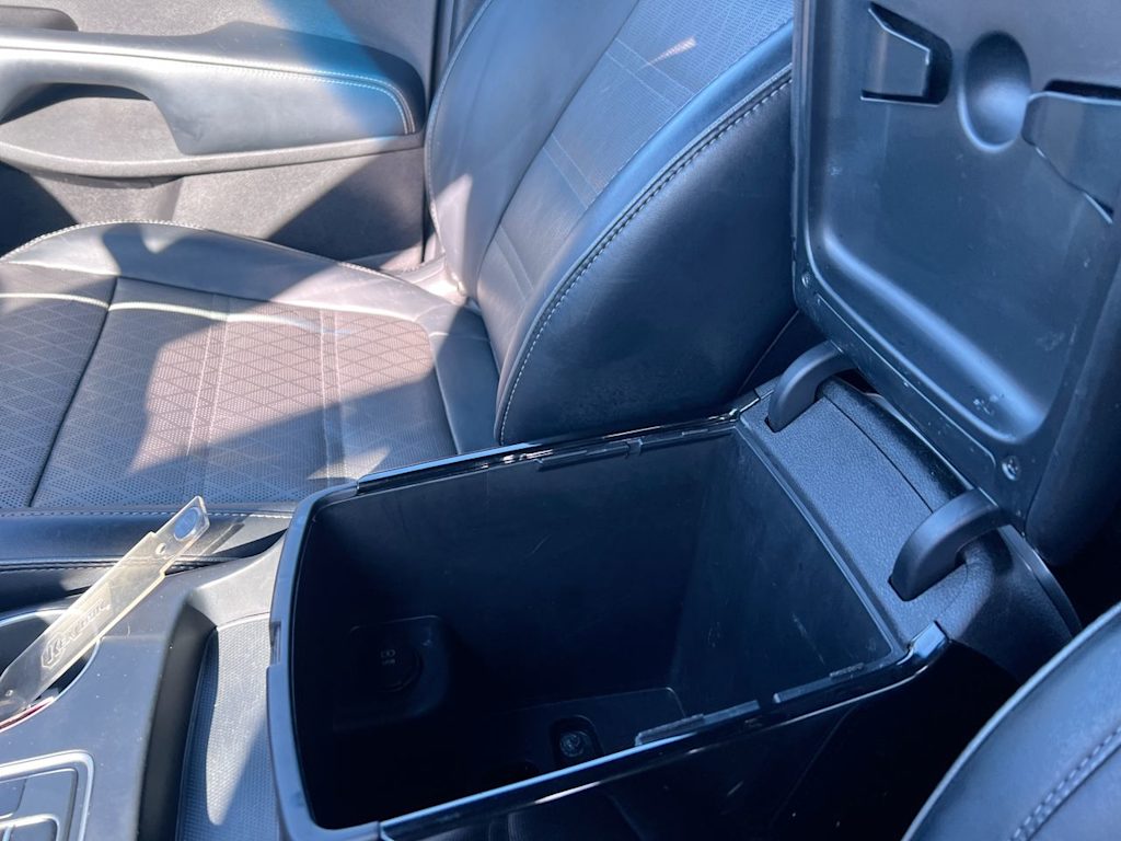 Thumbnail: 2016 Kia Sorento - 9