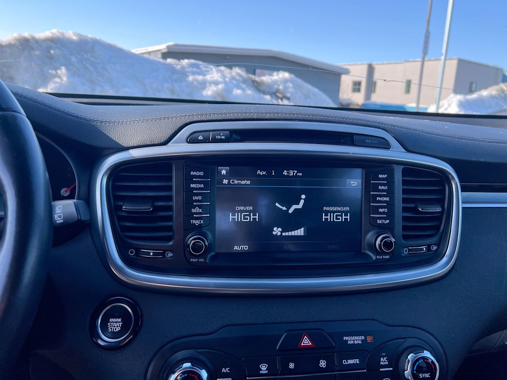 Thumbnail: 2016 Kia Sorento - 11