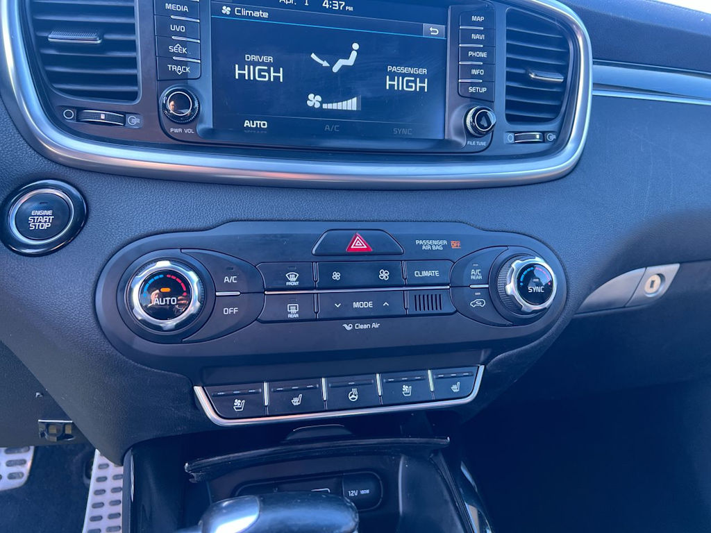 Thumbnail: 2016 Kia Sorento - 23