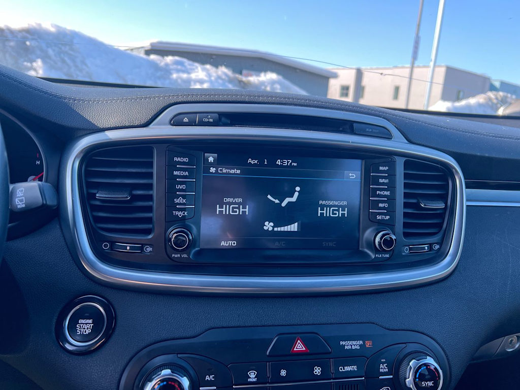 Thumbnail: 2016 Kia Sorento - 21