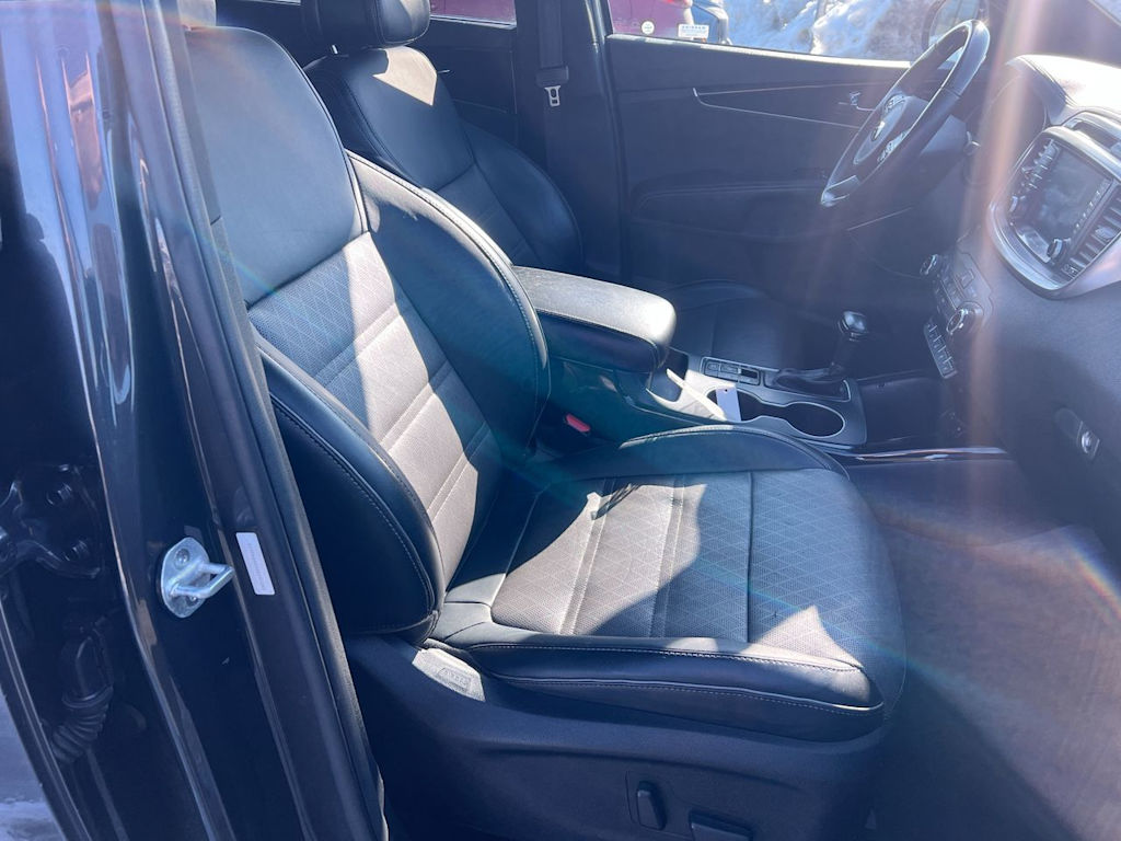 Thumbnail: 2016 Kia Sorento - 28