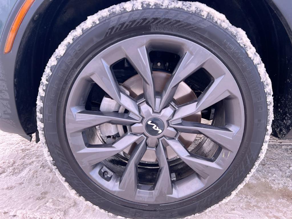Thumbnail: 2023 Kia Sorento - 7