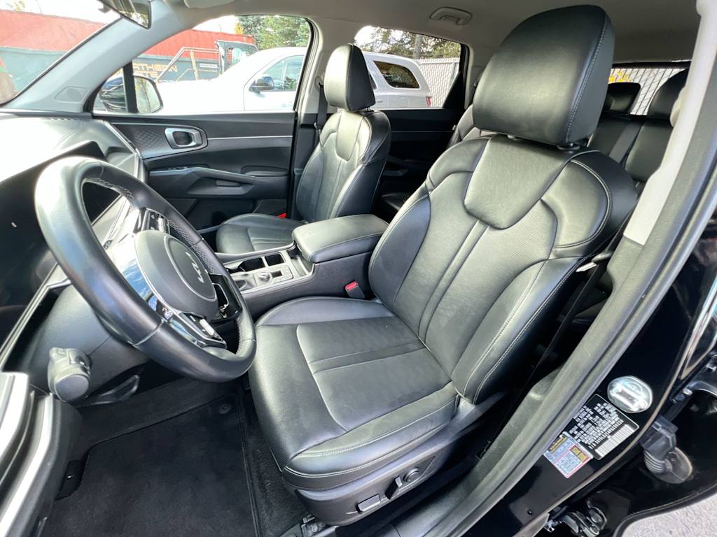 Thumbnail: 2024 Kia Sorento - 8