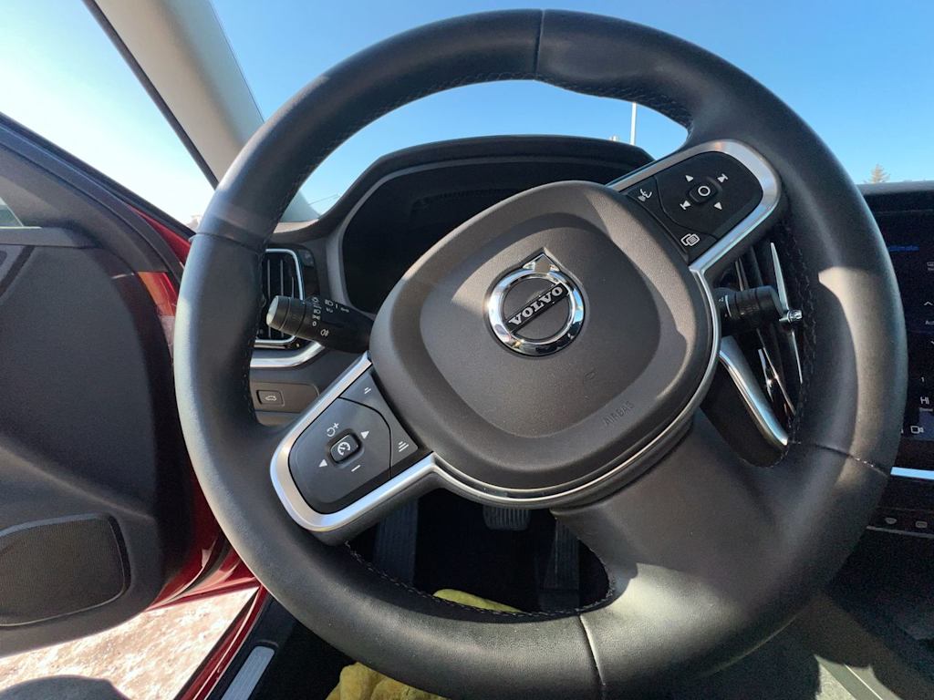 Thumbnail: 2023 Volvo S60 - 2