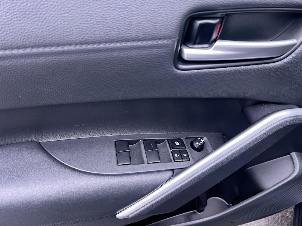 2023 Toyota Corolla Cross XLE - Photo 19