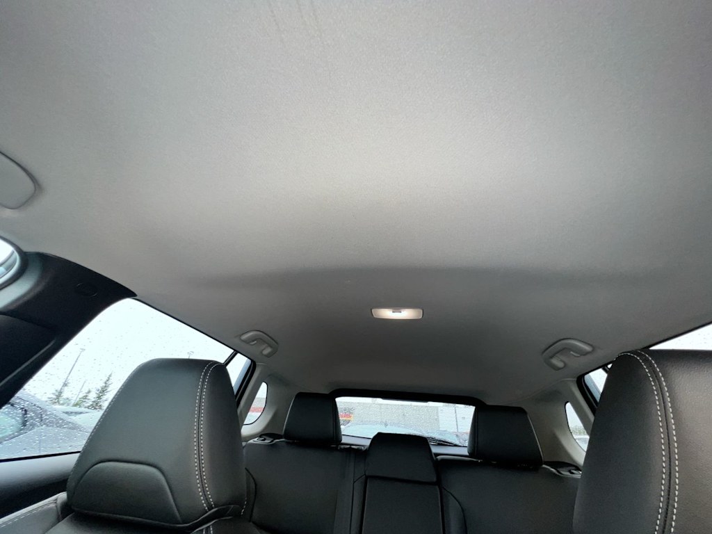 2023 Toyota Corolla Cross XLE - Photo 24
