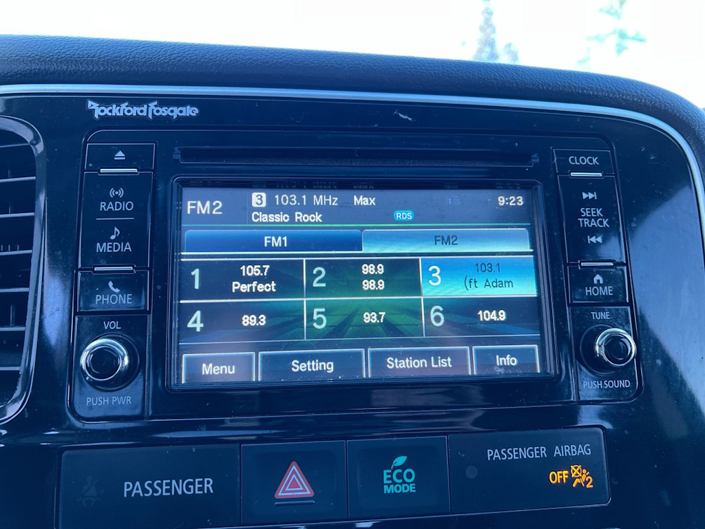 Thumbnail: 2016 Mitsubishi Outlander - 11