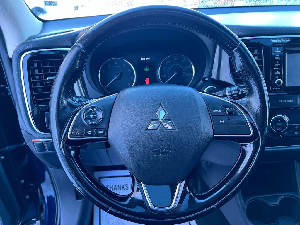 Thumbnail: 2016 Mitsubishi Outlander - 2