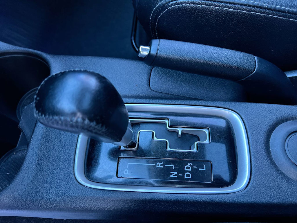 Thumbnail: 2016 Mitsubishi Outlander - 12