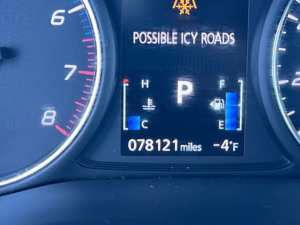 Thumbnail: 2016 Mitsubishi Outlander - 13