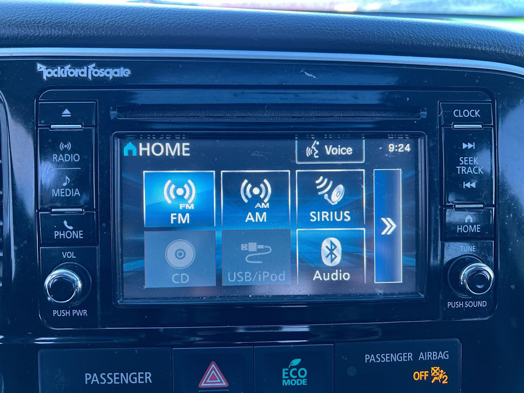 Thumbnail: 2016 Mitsubishi Outlander - 22