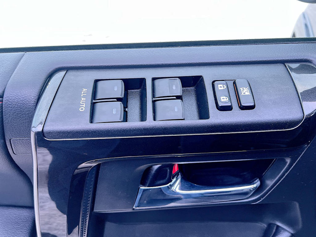 Thumbnail: 2020 Toyota 4Runner - 22