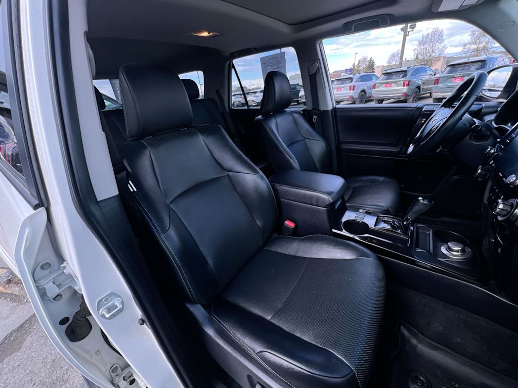 Thumbnail: 2021 Toyota 4Runner - 8