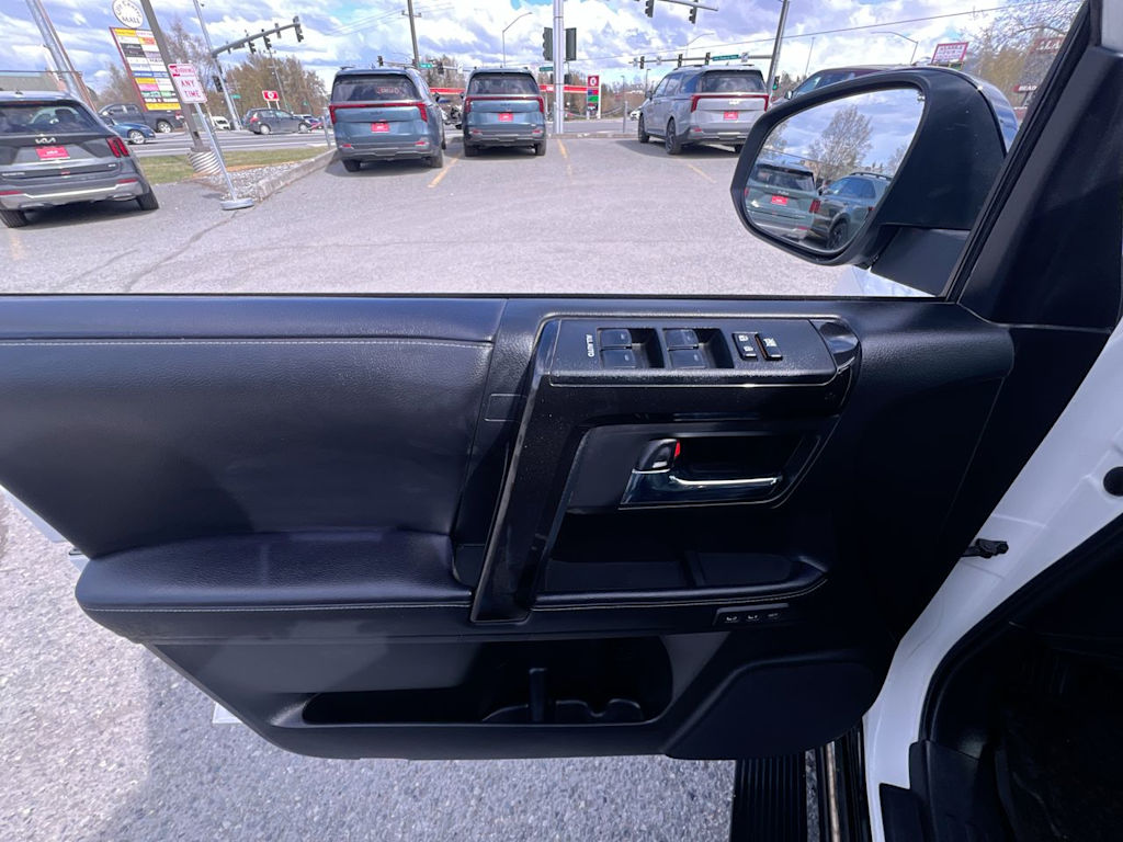 Thumbnail: 2021 Toyota 4Runner - 19