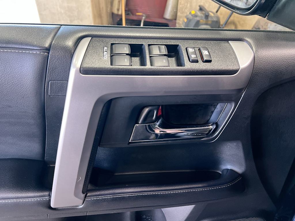 2022 Toyota 4Runner SR5 Premium - Photo 20
