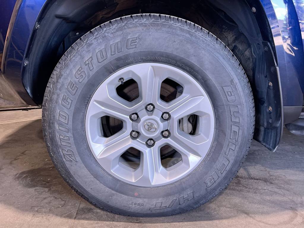 2022 Toyota 4Runner SR5 Premium - Photo 7