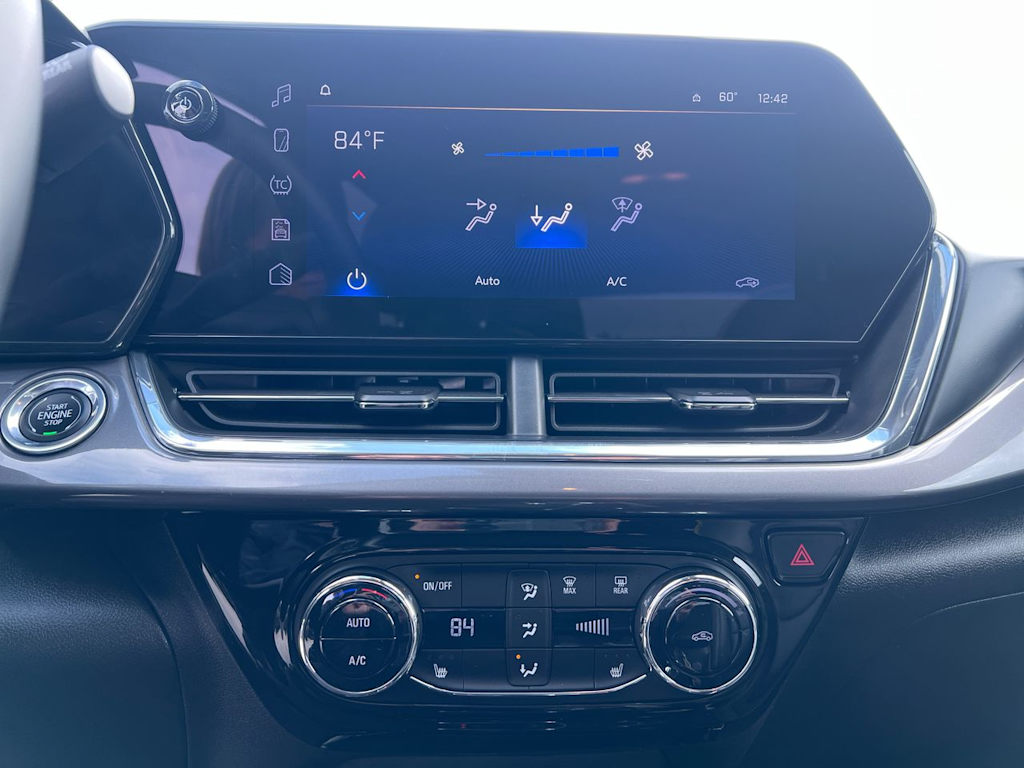 Thumbnail: 2025 Chevrolet Trax - 23
