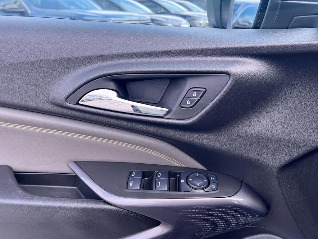Thumbnail: 2025 Chevrolet Trax - 20